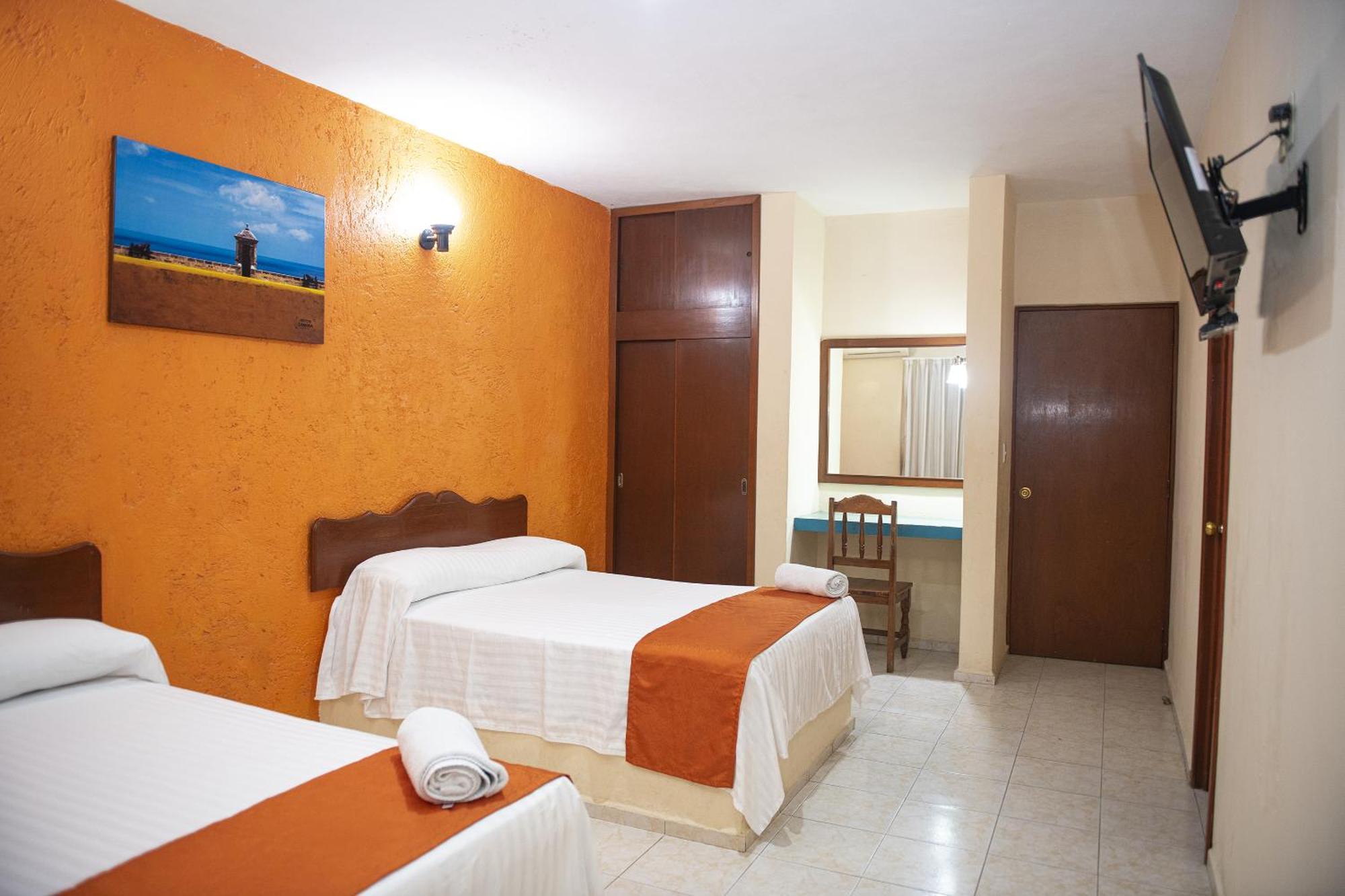 Hotel Uxulkah Campeche Exterior photo