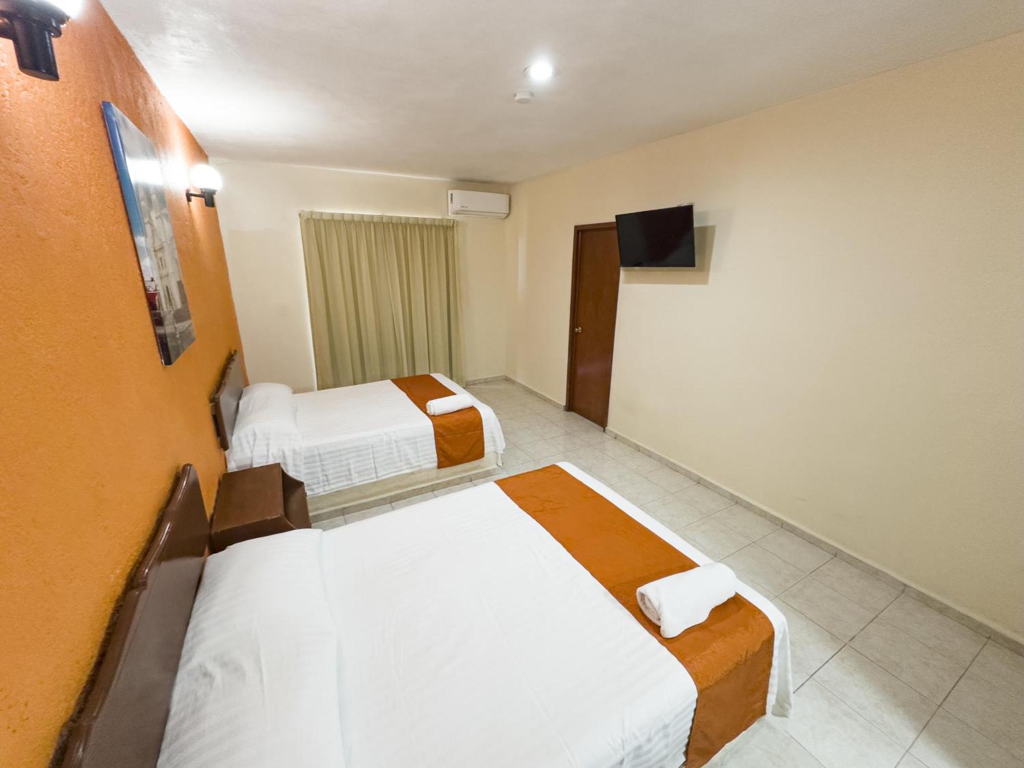 Hotel Uxulkah Campeche Exterior photo